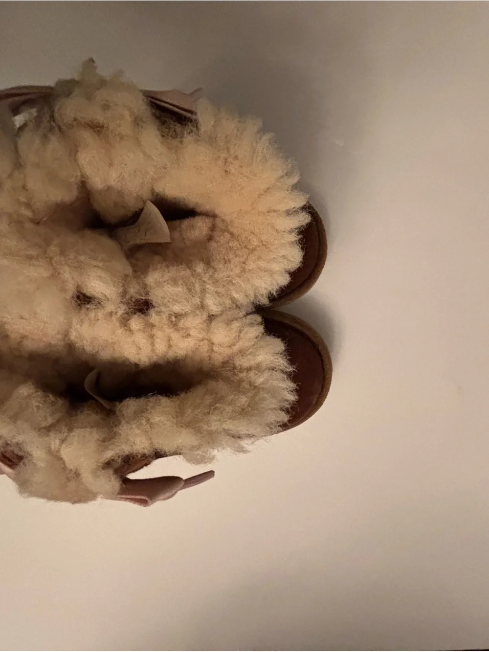 UGG Kids Chestnut Brown Suede Shearling with side bows size 6